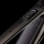 Cube-Nuroad-Hybrid-C-62-SLX-400X-compressed.jpg