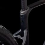Cube-Nuroad-Hybrid-C-62-SLX-400X-compressed.jpg