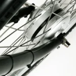 Velo-electrique-Momentum-Electric-Upstart.jpg