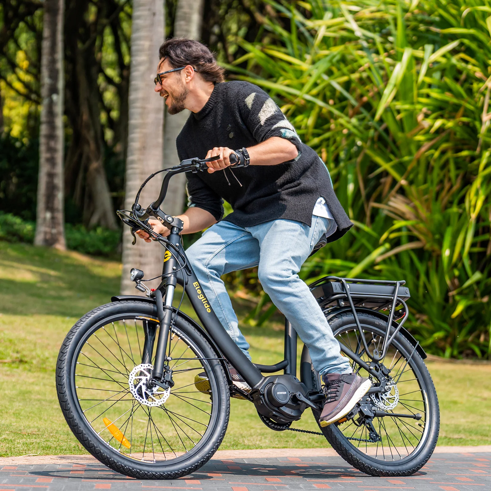 eleglide-c2-ebike-rider-image-3.webp