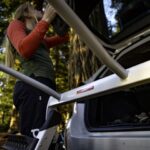 yakima-foldclick3-bike-carrier-for-three-bikes-1385000.jpg