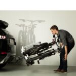 yakima-foldclick3-bike-carrier-for-three-bikes-1385000.jpg
